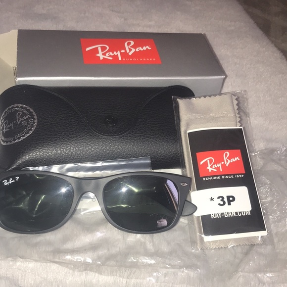 NEW WAY FARER SUNGLASS WITH CASE. - Picture 3 of 6